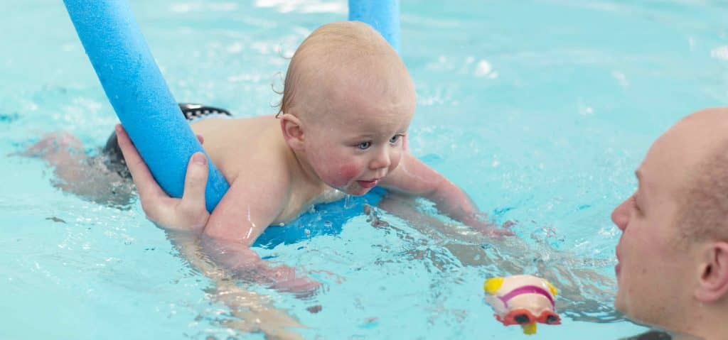 infant swimming 