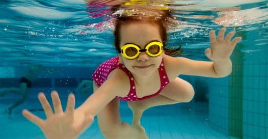 Advanced swimming education for children